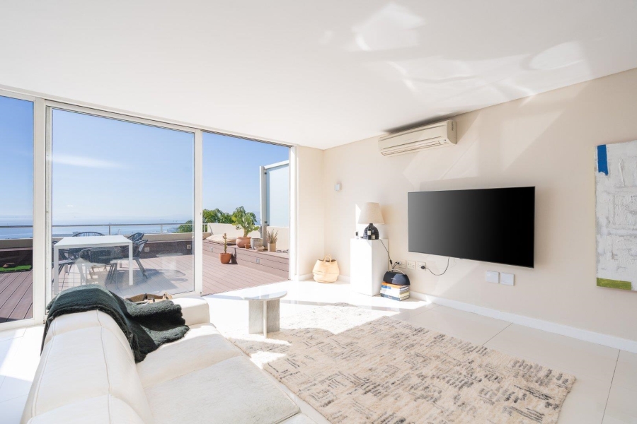 3 Bedroom Property for Sale in Green Point Western Cape